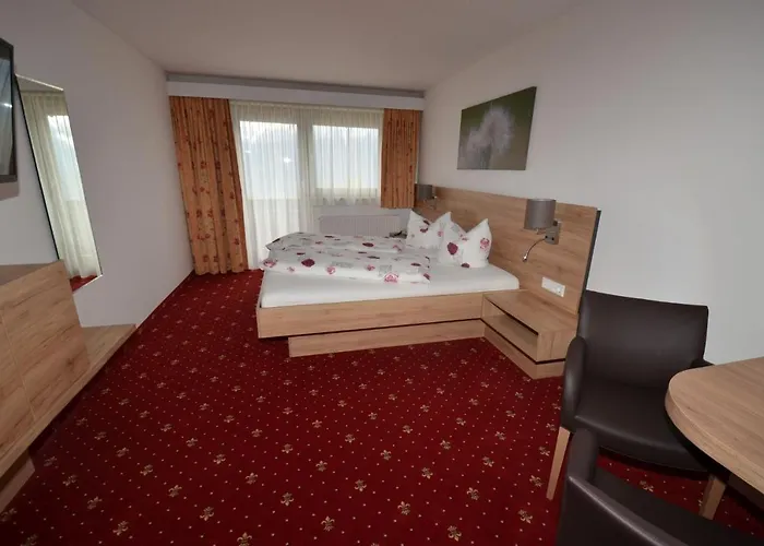 ゲストハウス ペンション シュピーゲル 3*